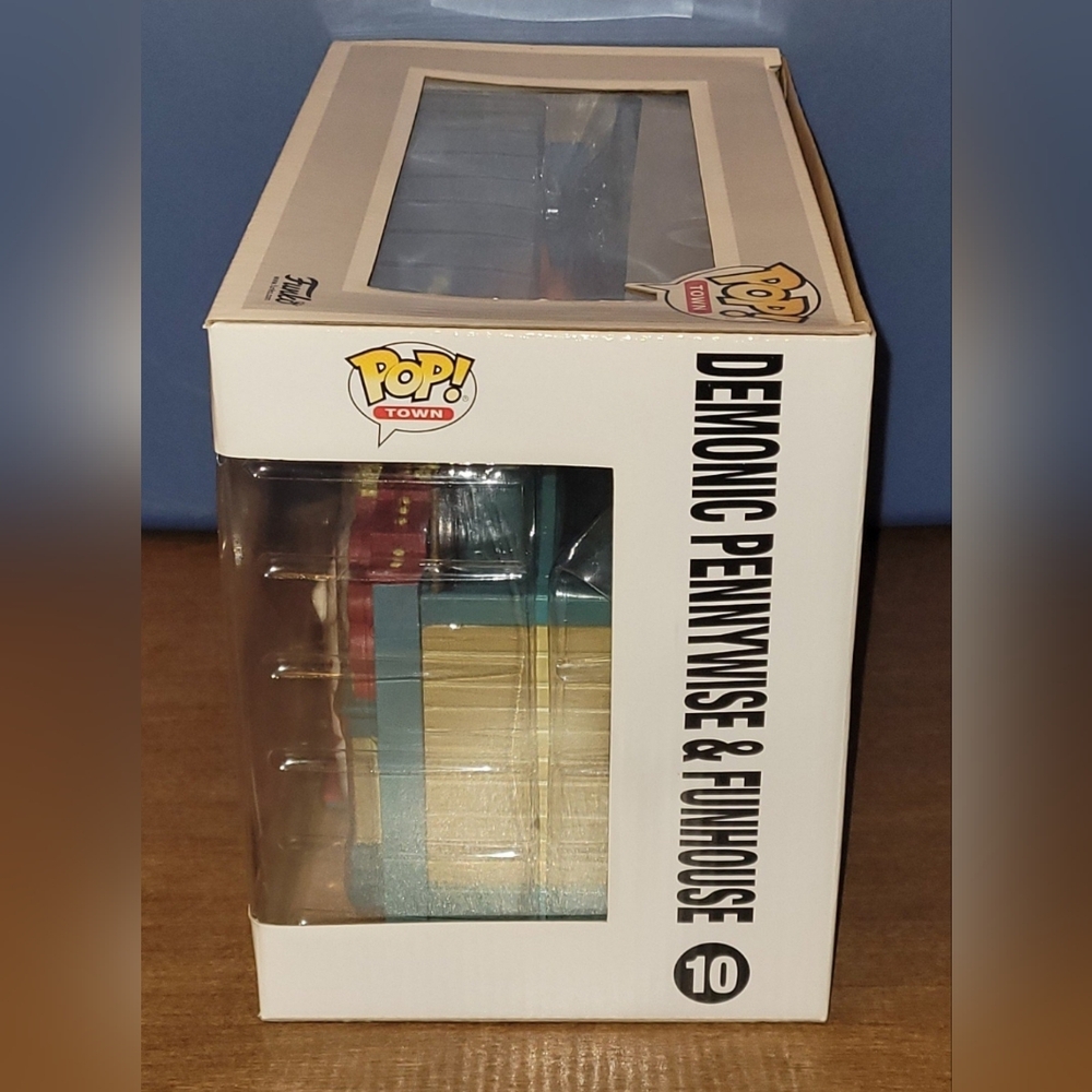 Funko Pop Towns-Demonic Pennywise+Funhouse - Picture 9 of 12